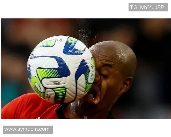 于小脸偶遇足球明星的奇妙瞬间与梦想交汇的故事